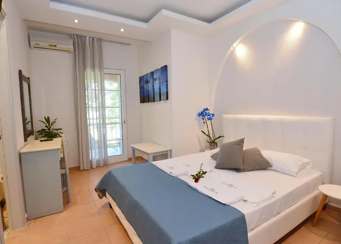 Daire Dimitriadis Fresh Edem *