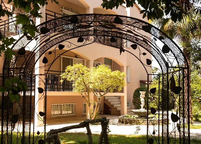 Dimitriadis Fresh Edem アパート